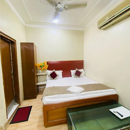 The Super Residency - Near Nizamuddin Markaz & Auliya Dargha New Delhi Exterior photo