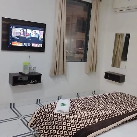 The Super Residency - Near Nizamuddin Markaz & Auliya Dargha New Delhi Exterior photo