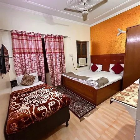 The Super Residency - Near Nizamuddin Markaz & Auliya Dargha New Delhi Exterior photo