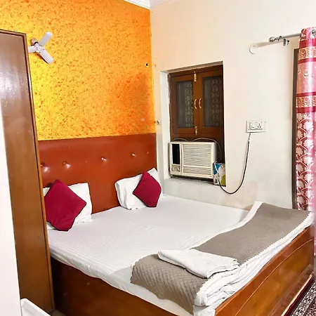 The Super Residency - Near Nizamuddin Markaz & Auliya Dargha New Delhi Exterior photo